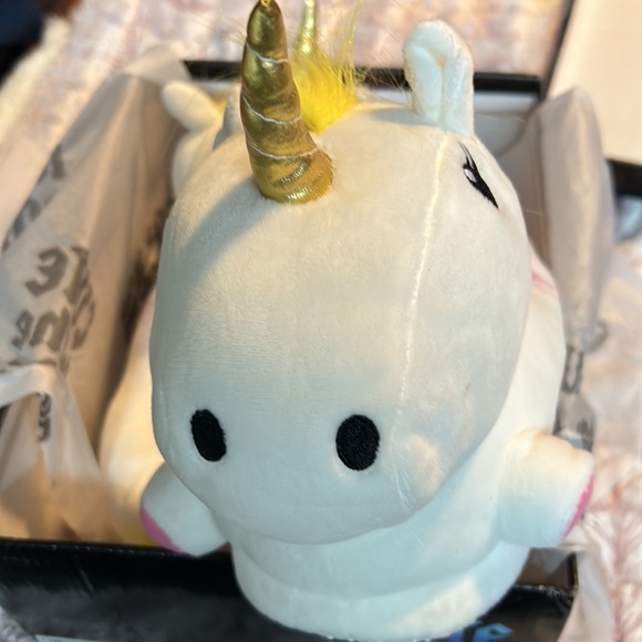 Cute to the core Unicorn Slippers size small/ medium - Picture 4 of 4